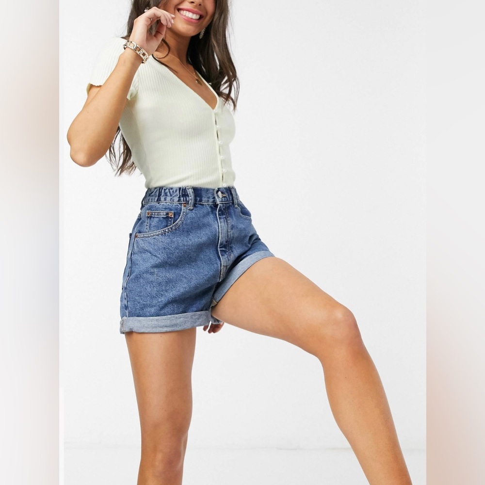Mom Shorts w/ Elasticated Waist